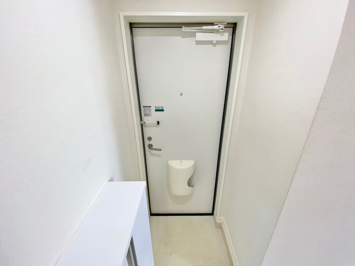 物件内観写真15　(玄関)