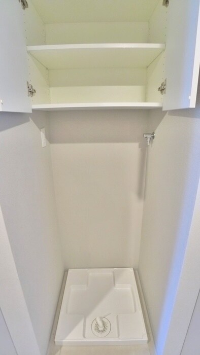 物件内観写真11　(洗濯機置場)