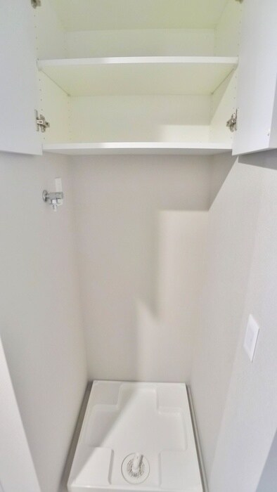 物件内観写真12　(洗濯機置場)