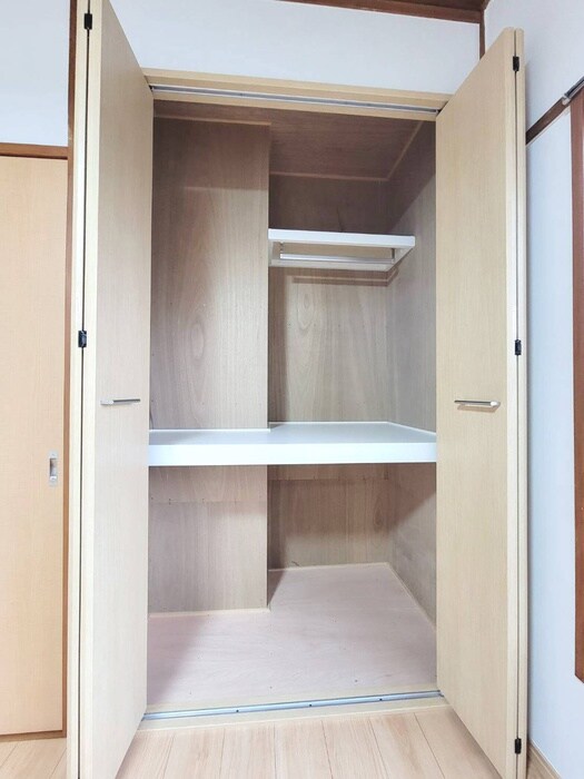 物件内観写真12　(収納)