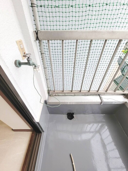 物件内観写真16　(洗濯機置場)