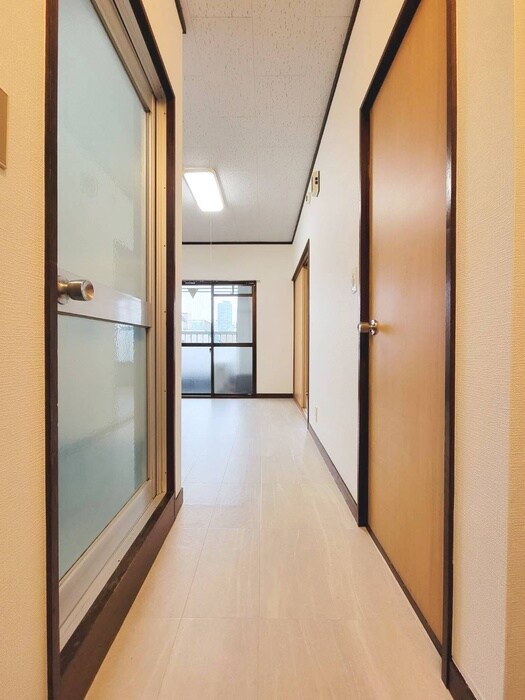 物件内観写真20　(廊下)
