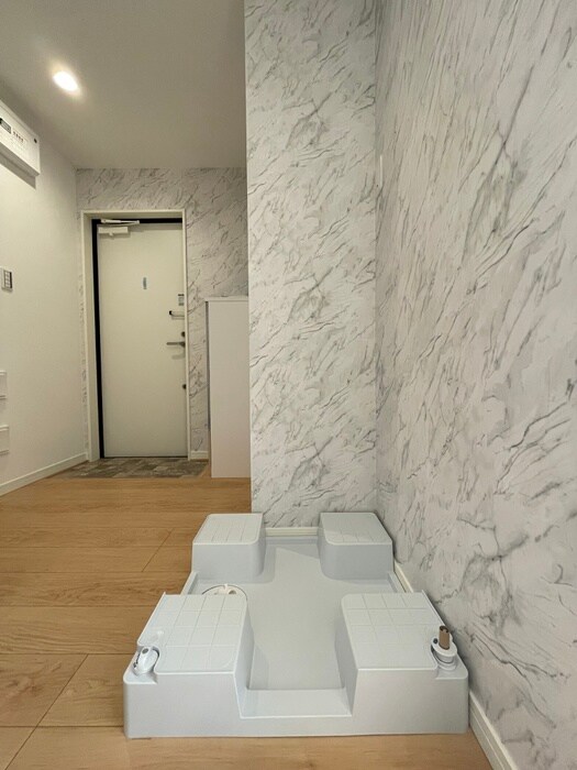 物件内観写真12　(洗濯機置場)