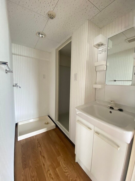 物件内観写真15　(洗濯機置場)