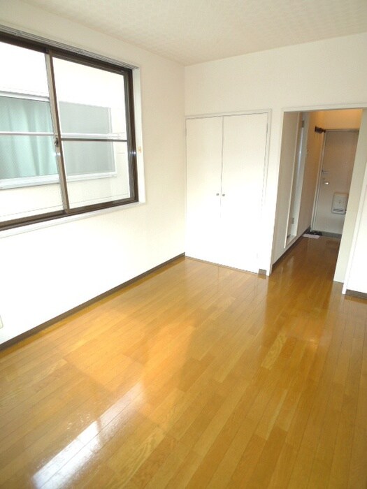 物件内観写真8　(居室)