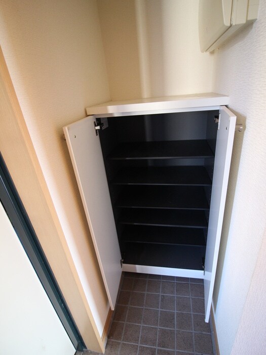 物件内観写真18　(靴箱)