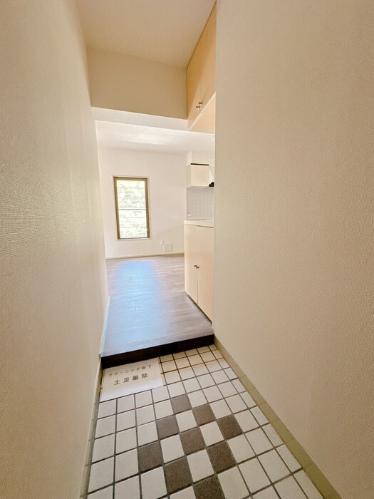 物件内観写真14　(廊下)