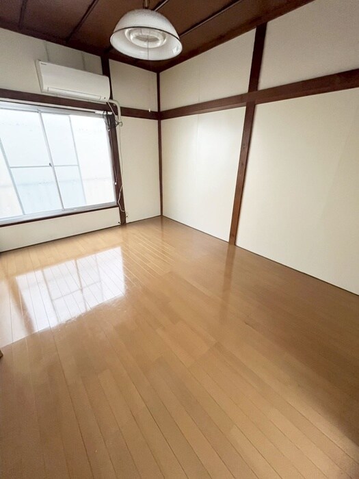 物件内観写真3　(居室)