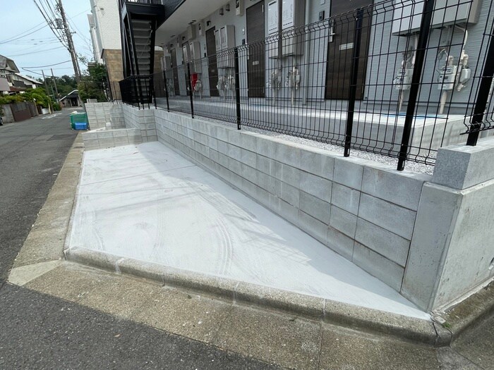 物件外観写真3　(駐車場)