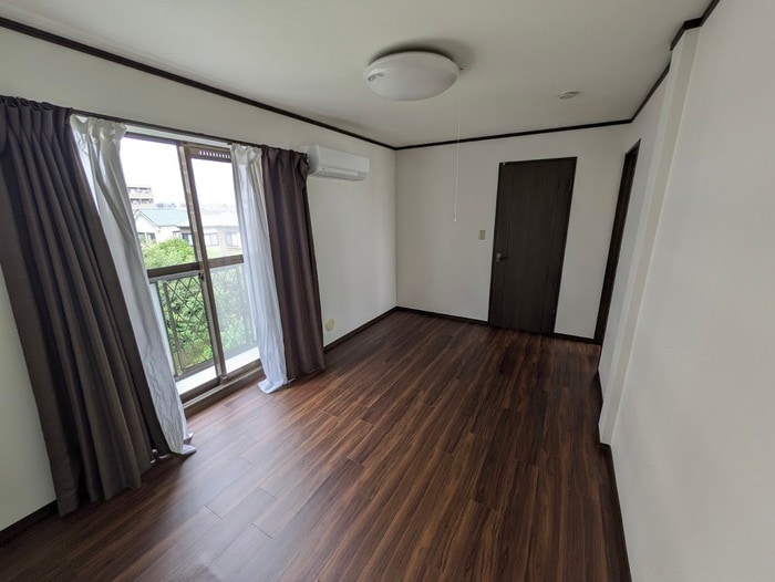 物件内観写真9　(居室)