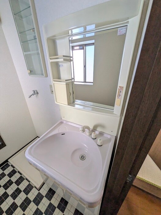 物件内観写真12　(洗面)