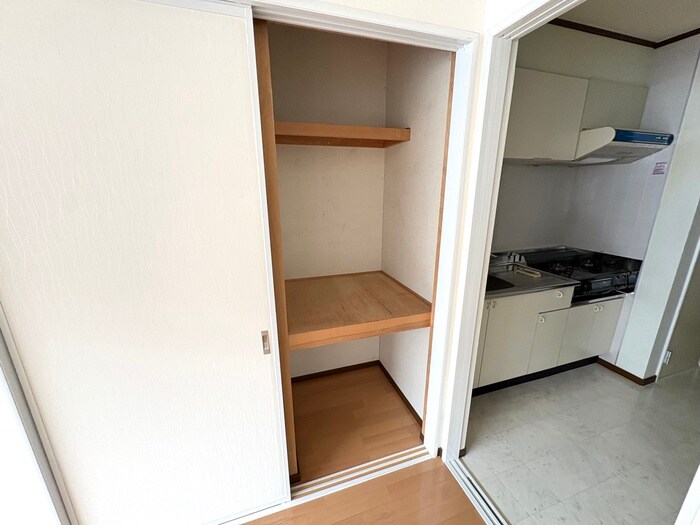 物件内観写真13　(収納)