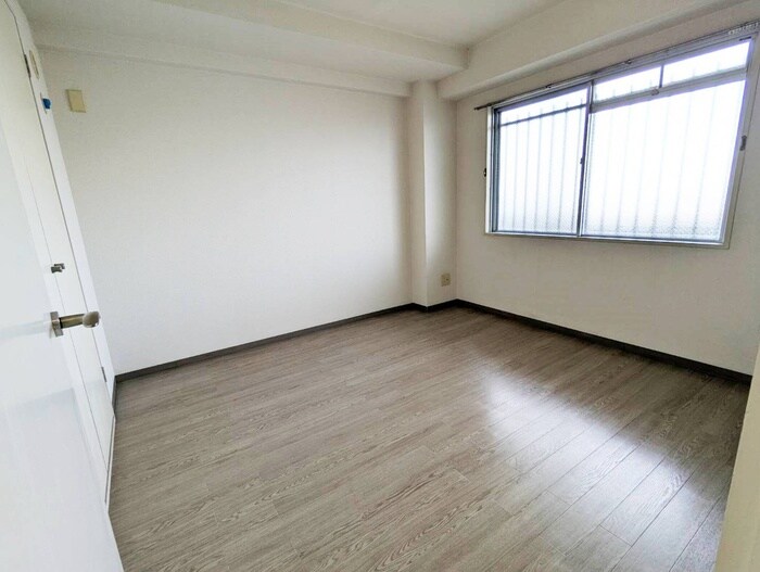 物件内観写真9　(居室)
