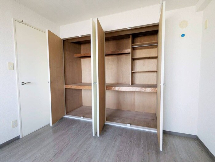 物件内観写真10　(収納)