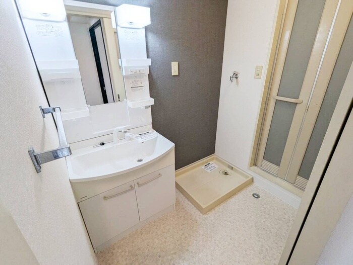 物件内観写真11　(洗面)