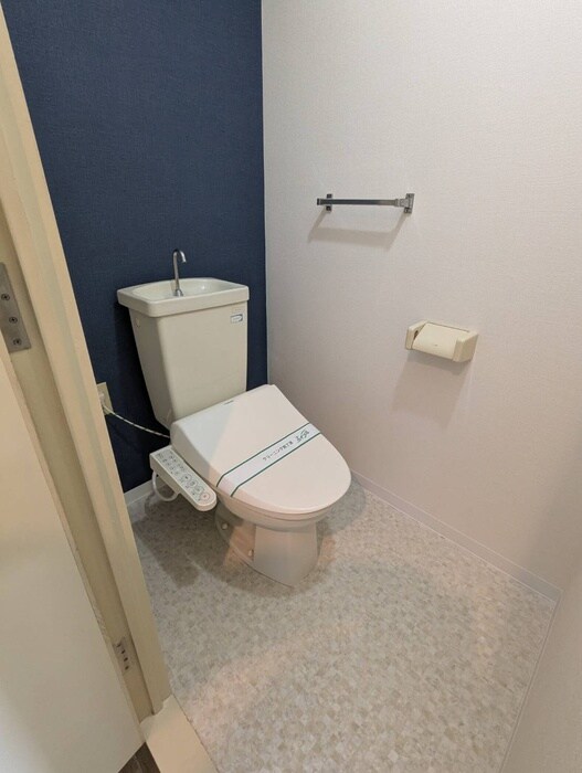 物件内観写真15　(トイレ)