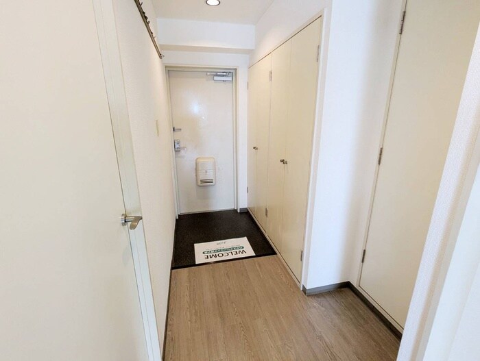 物件内観写真18　(玄関)