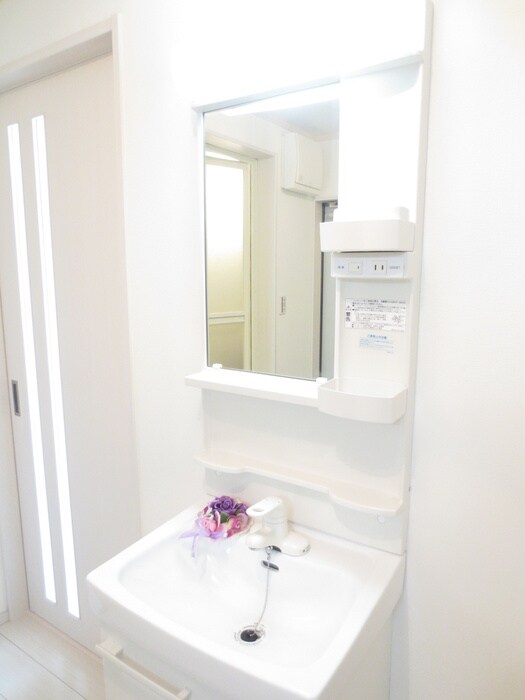 物件内観写真8　(洗面)