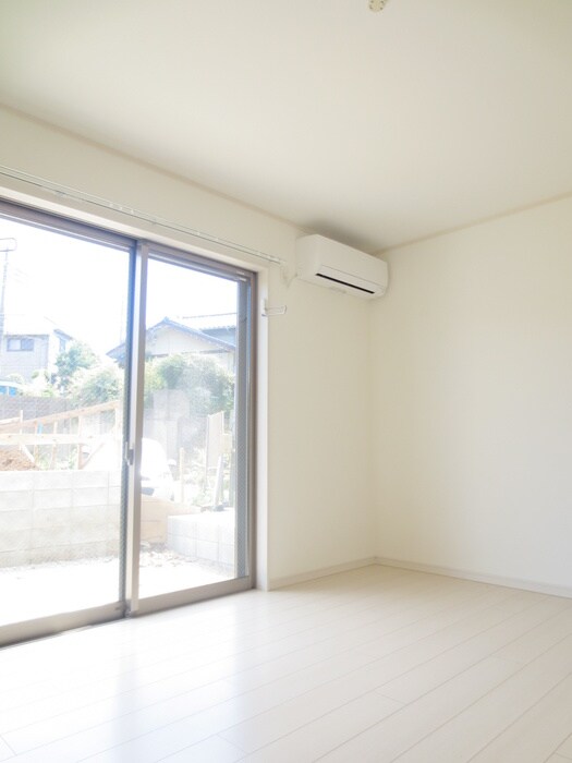 物件内観写真11　(居室)