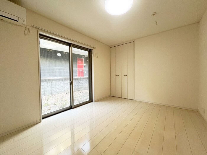 物件内観写真13　(居室)