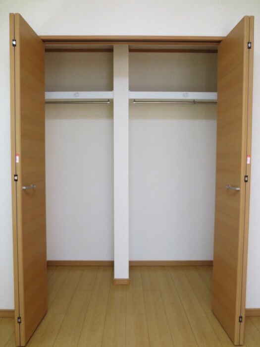 物件内観写真7　(収納)