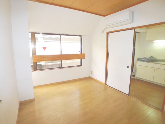 物件内観写真8　(居室)