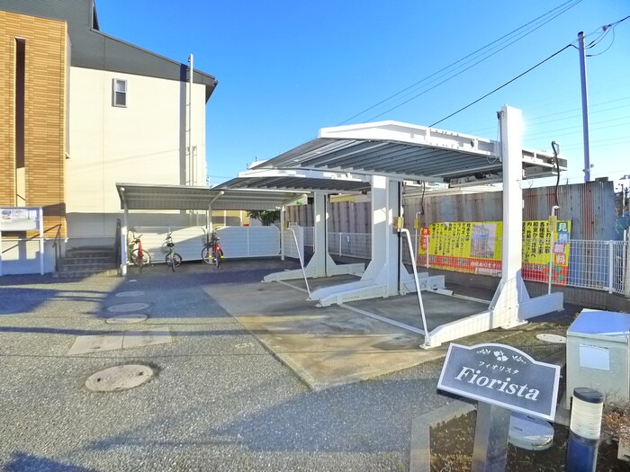 物件外観写真6　(駐輪場)