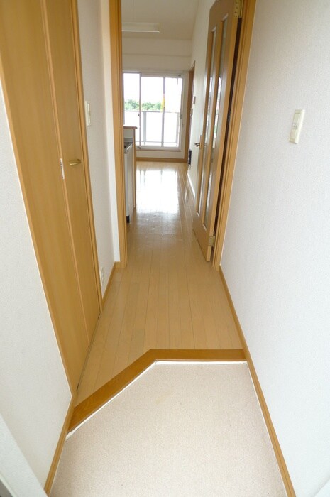 物件内観写真19　(玄関)