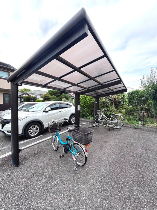 物件外観写真2　(駐輪場)