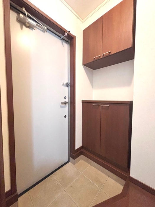 物件内観写真7　(玄関)