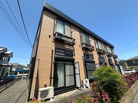 メインシティガーデン新井弐番館外観写真