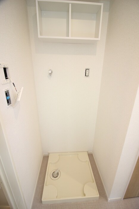 物件内観写真8　(洗濯機置場)