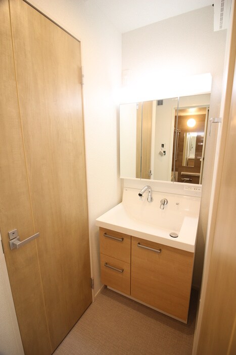 物件内観写真9　(洗面)