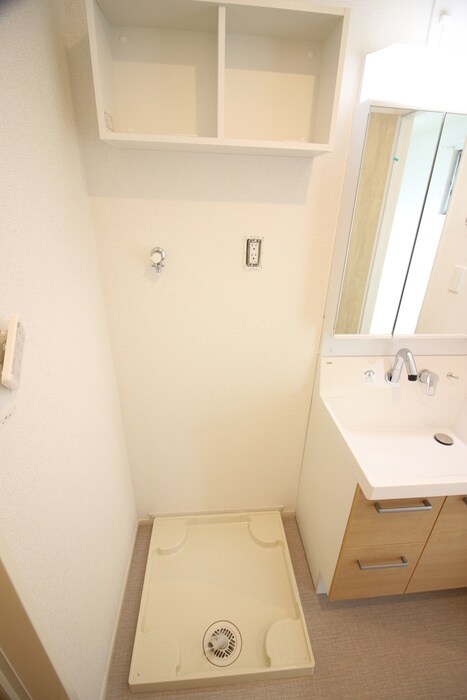 物件内観写真11　(洗濯機置場)