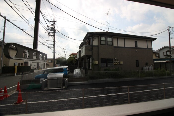 物件内観写真16　(室内からの展望)