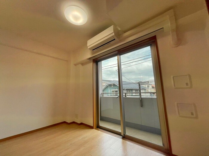 物件内観写真9　(居室)