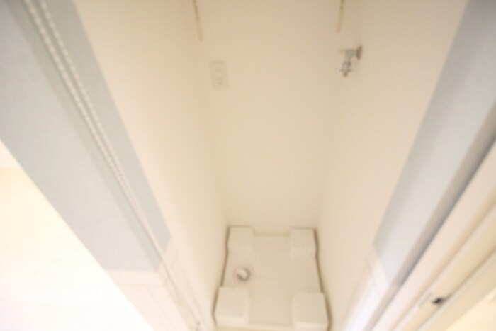 物件内観写真12　(洗濯機置場)