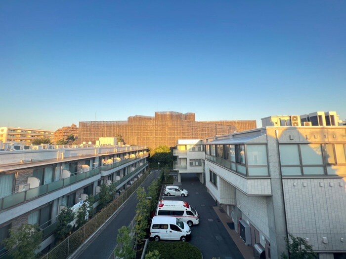 物件内観写真19　(室内からの展望)