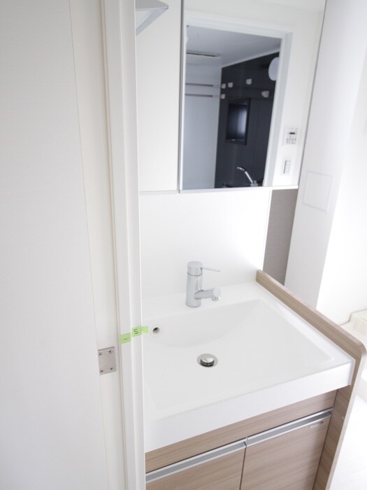 物件内観写真9　(洗面)