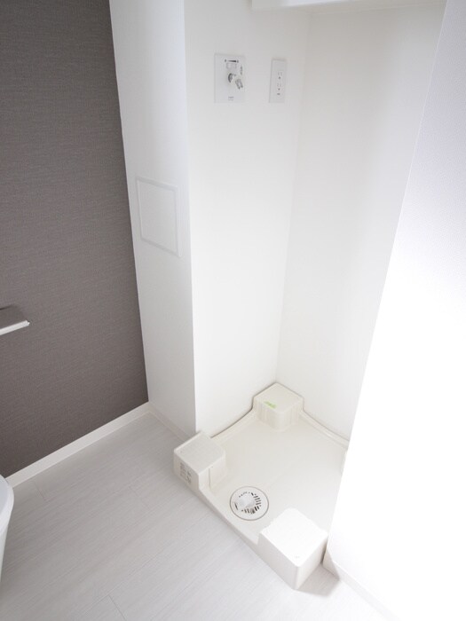 物件内観写真10　(洗濯機置場)