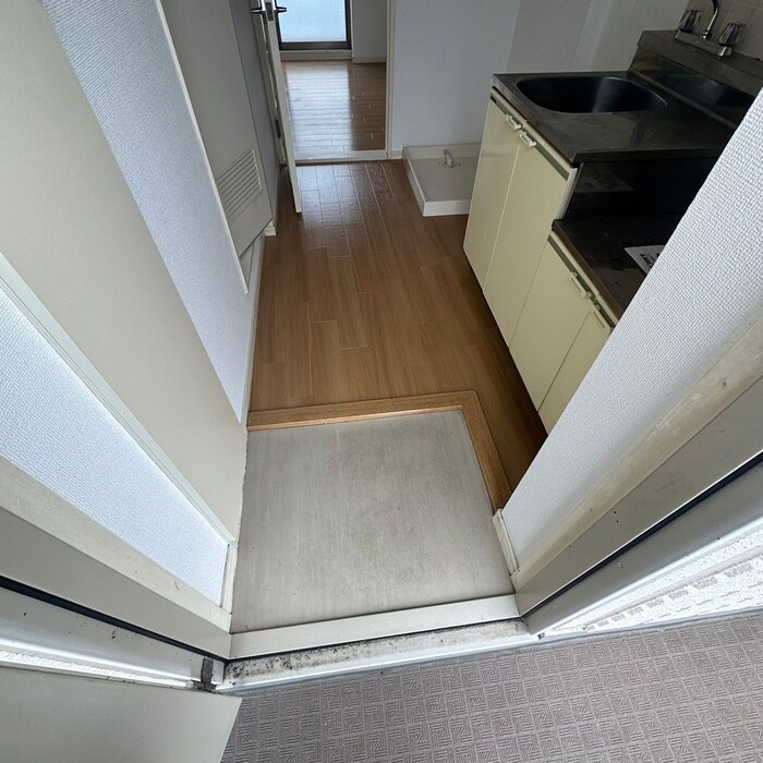 物件内観写真15　(玄関)