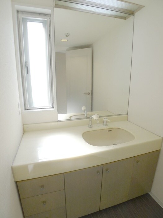 物件内観写真13　(洗面)