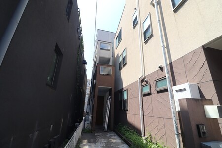 渋谷区千駄ヶ谷2丁目戸建外観写真
