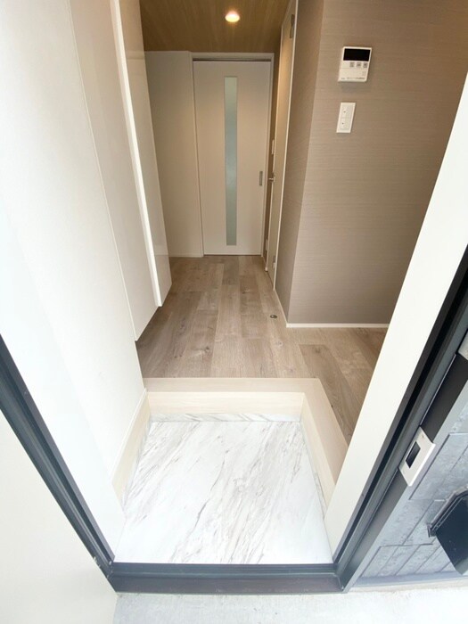 物件内観写真17　(玄関)