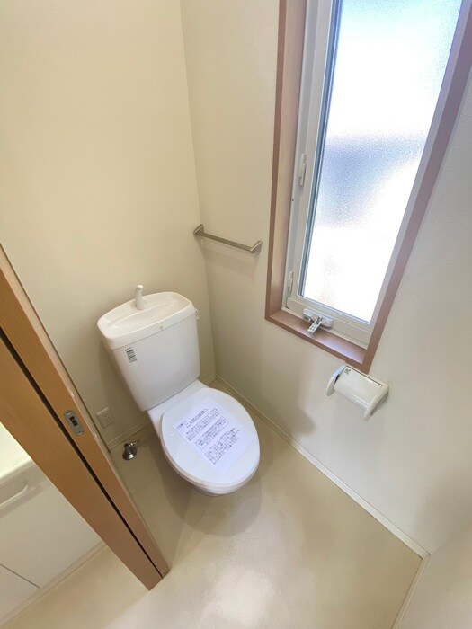 物件内観写真15　(トイレ)