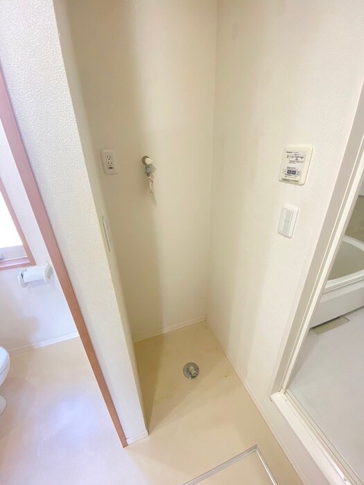 物件内観写真19　(洗濯機置場)