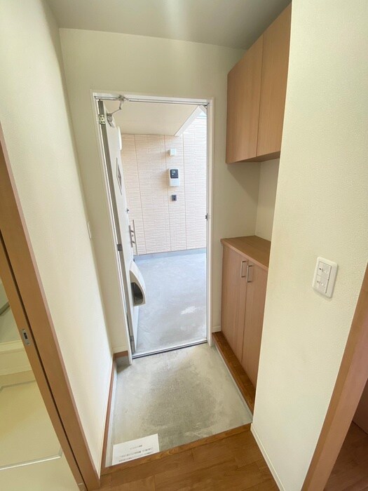 物件内観写真21　(玄関)