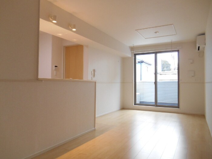 物件内観写真3　(居室)