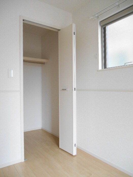 物件内観写真8　(収納)