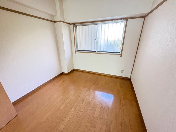 物件内観写真11　(居室)